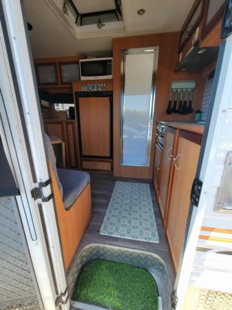 2010 Windsor GC587s Semi Off Road Caravan image