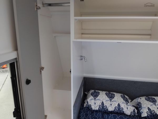 2025 New Age Caravans Road Owl Escape 21ft Bunk Ensuite RO21BE FULL COMPOSITE image