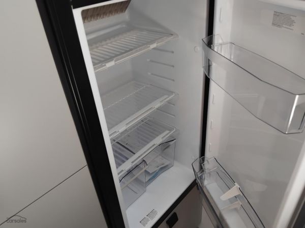 2025 New Age Caravans Road Owl Escape 21ft Bunk Ensuite RO21BE FULL COMPOSITE image