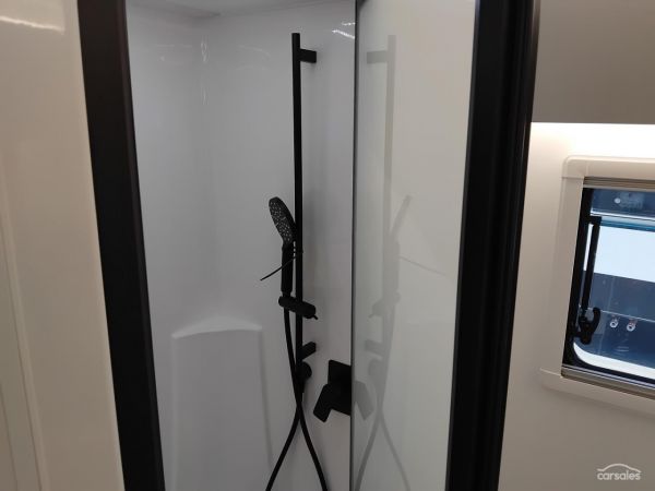 2025 New Age Caravans Road Owl Escape 21ft Bunk Ensuite RO21BE FULL COMPOSITE image