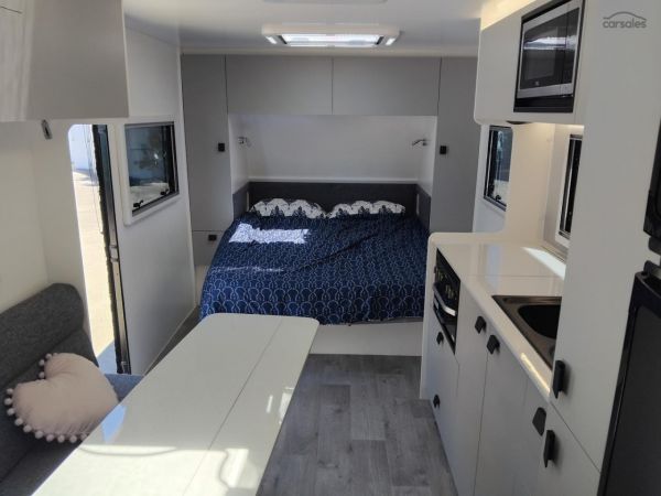 2025 New Age Caravans Road Owl Escape 21ft Bunk Ensuite RO21BE FULL COMPOSITE image