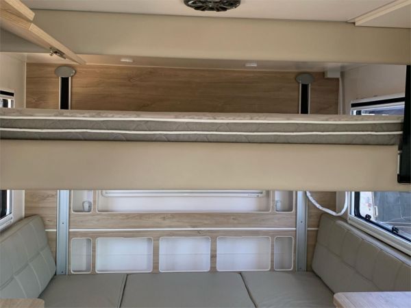 2022 ROYAL FLAIR Aussie Mate 19'6" Other image