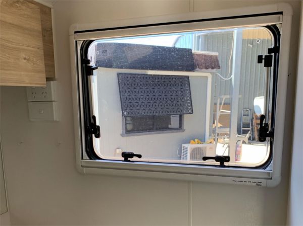 2022 ROYAL FLAIR Aussie Mate 19'6" Other image