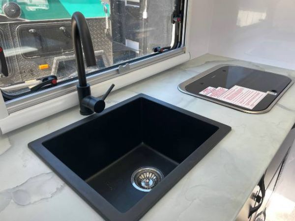 2025 Snowy River Srp18F Pop Top image