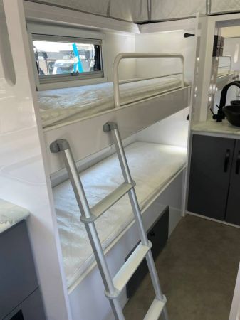 2025 Snowy River Srp18F Pop Top image