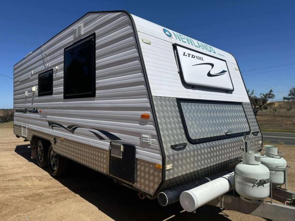 2015 Newlands Ltd Slide Out Caravan image