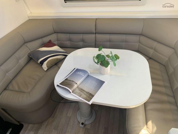 2019 Retreat Hamilton 23Ft image