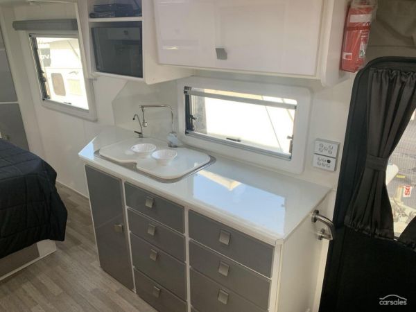 2019 Retreat Hamilton 23Ft image