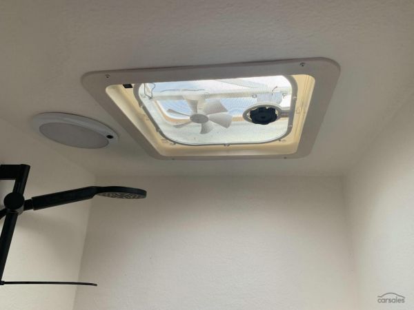 2019 Retreat Hamilton 23Ft image