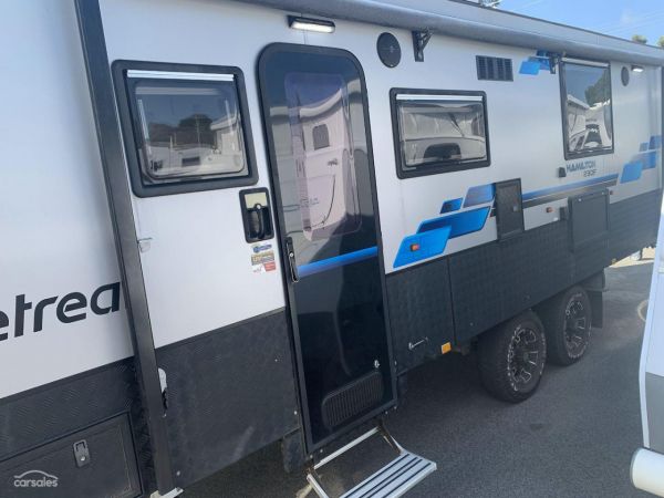 2019 Retreat Hamilton 23Ft image