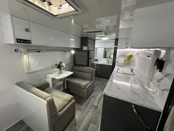 2020 Millard M-Flow Caravan image