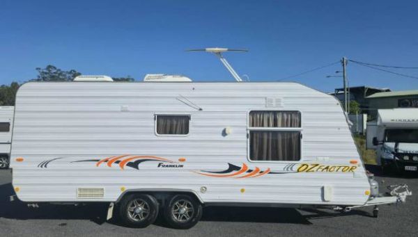 2012 Franklin Ozfactor Caravan 19' FULL ENSUITE image