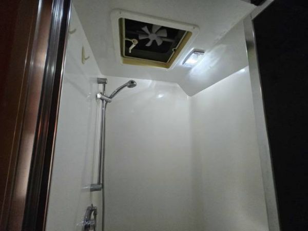 2012 Franklin Ozfactor Caravan 19' FULL ENSUITE image