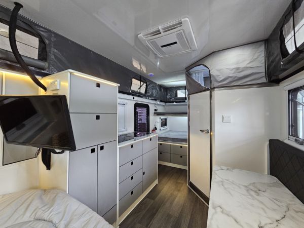 Viper 16DL Hybrid Caravan image