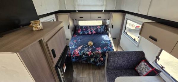 2024 Jayco Journey Pop Top NO ENSUITE image