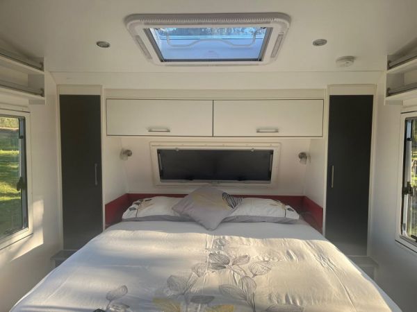 2012 New Age Big Red Caravan image