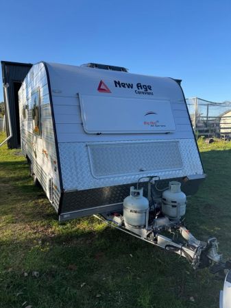 2012 New Age Big Red Caravan image