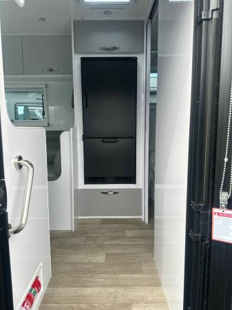 2025 Snowy River Srt19 Caravan SRT-19 image