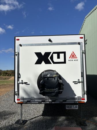 2020 New Age Xtreme Utility XU22BC Toy Hauler image