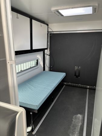 2020 New Age Xtreme Utility XU22BC Toy Hauler image