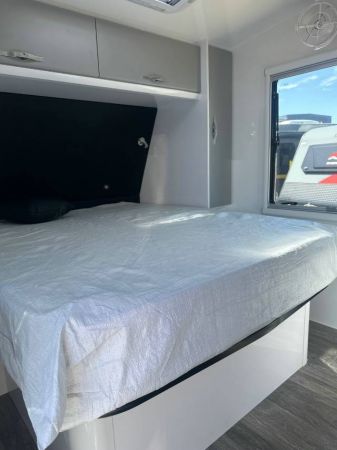 2025 Snowy River Srt22F - 3 Bunk Caravan SRT-22F image