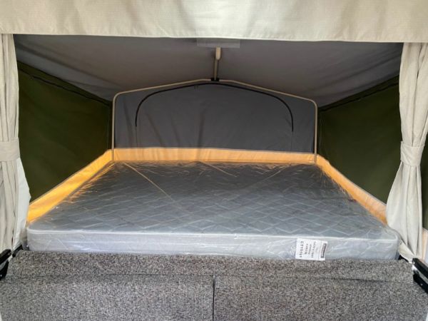 2025 Jayco Lark Camper Trailer OB.CP-MY25 image