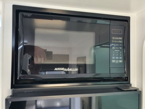 2025 Design RV Crx Off Road Caravan V1.1 - 18'8 image