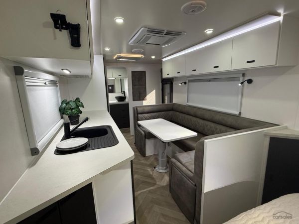 2025 Design RV CRX V7 216R image