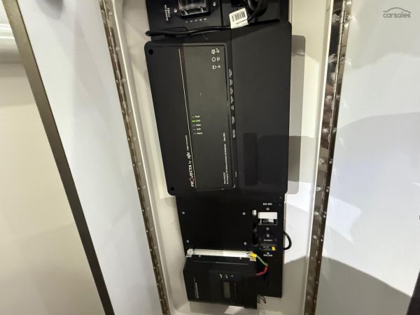 2025 Design RV CRX V7 216R image