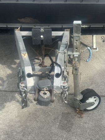 2022 Altitude Ascent 13X Hybrid Caravan image