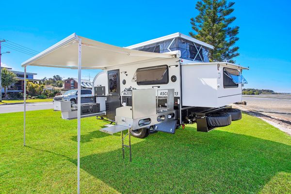 2022 Altitude Ascent 13X Hybrid Caravan image