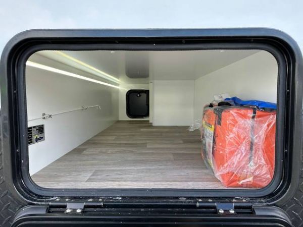 2025 Snowy River Src17 Caravan L SHAPE SEATING image