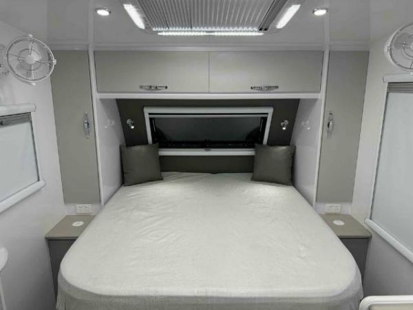 2025 Snowy River Src17 Caravan L SHAPE SEATING image