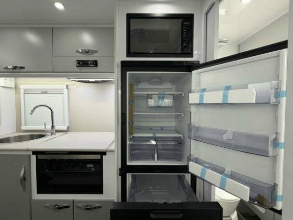 2025 Snowy River Src17 Caravan L SHAPE SEATING image