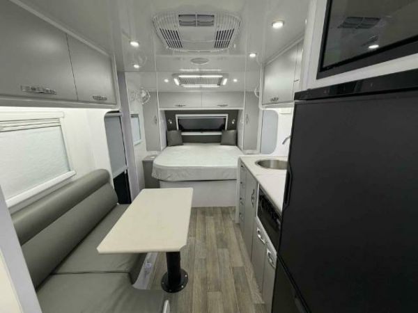 2025 Snowy River Src17 Caravan L SHAPE SEATING image