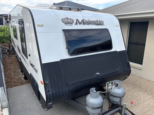 MUST GO 2018 Majestic Knight Sle Caravan with FULL Annex - NEGOTIABLE image