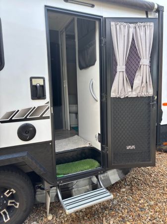 MUST GO 2018 Majestic Knight Sle Caravan with FULL Annex - NEGOTIABLE image