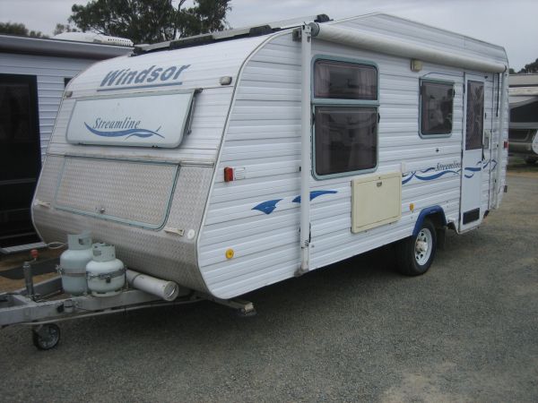 2003 Windsor Streamline Caravan image