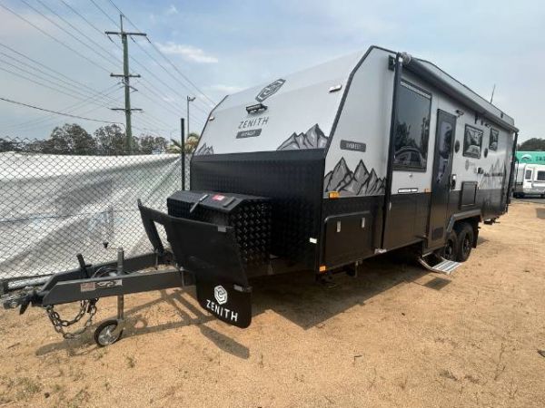 2023 Zenith Everest 21'6 Caravan EVEREST 21'6 - repai image