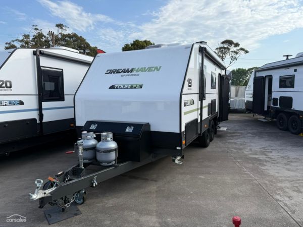 2025 Dreamhaven 19 Series Tourline image