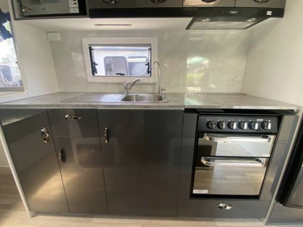 2019 Australian Viscount Pty Ltd V2 Caravan V2 image