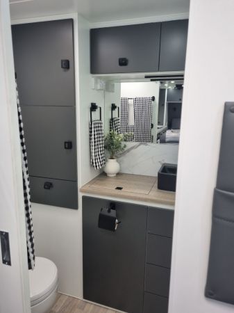 2023 Design RV Forerunner V5-3 20'6 Caravan image