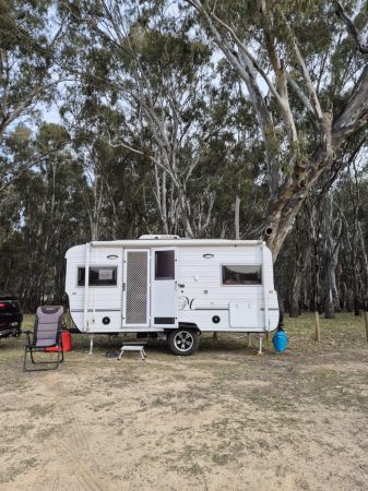 1980 York Caravan image