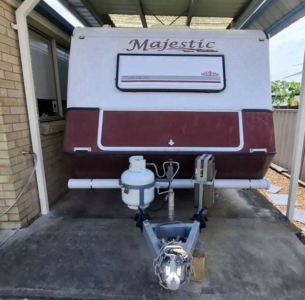 2007 Majestic Tiara Caravan image