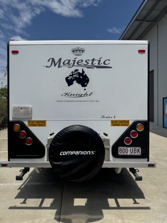 2015 Magestic Knight Caravan image