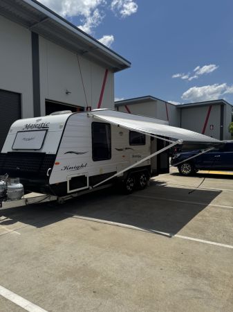 2015 Magestic Knight Caravan image