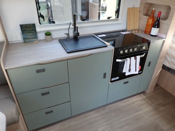 2025 Jayco Discovery Caravan 21.66-3.DY-MY25 image