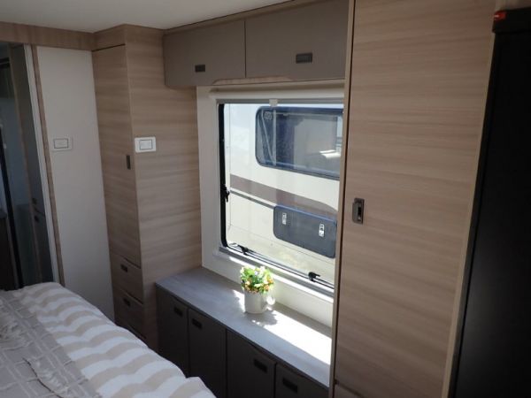 2025 Jayco Discovery Caravan 21.66-3.DY-MY25 image