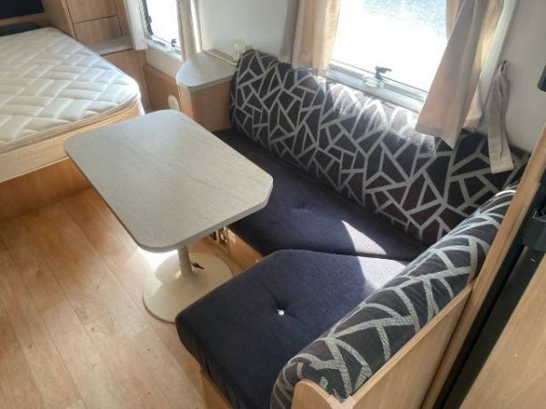 2015 Jayco Journey Outback Pop Top 17.55-8 OB image