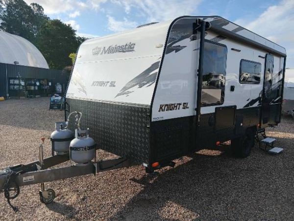 2022 Majestic Knight 18' Caravan ENSUITE image